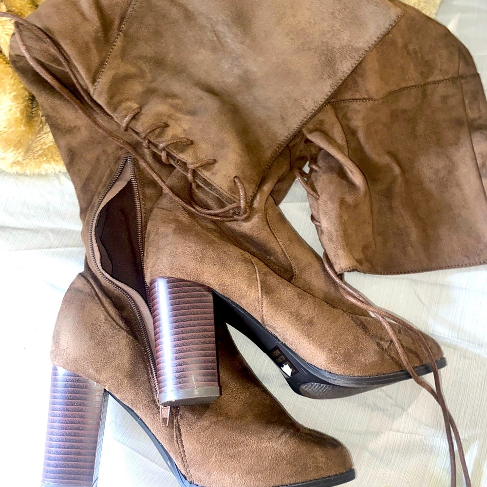 Charlotte ruuse knee high booties